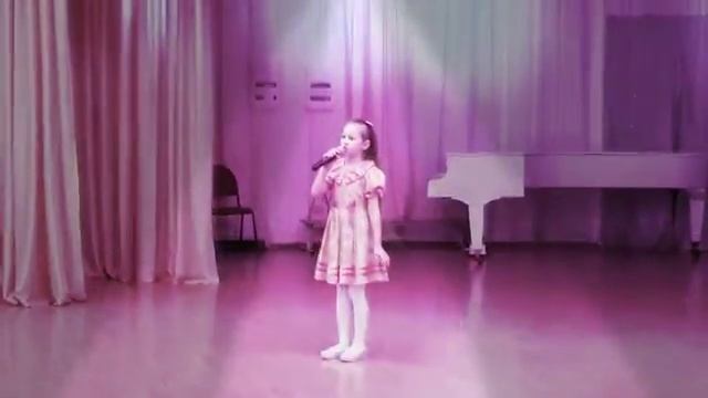 Старичок лесовичок поет Ника Кузьмина 7 лет смотреть онлайн