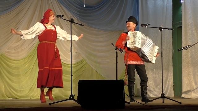 Играй гармонь ❤️ Галина и Андрей Толстиковы ( шенкурская кадриль ) - С горы на гору катала колесо смотреть онлайн