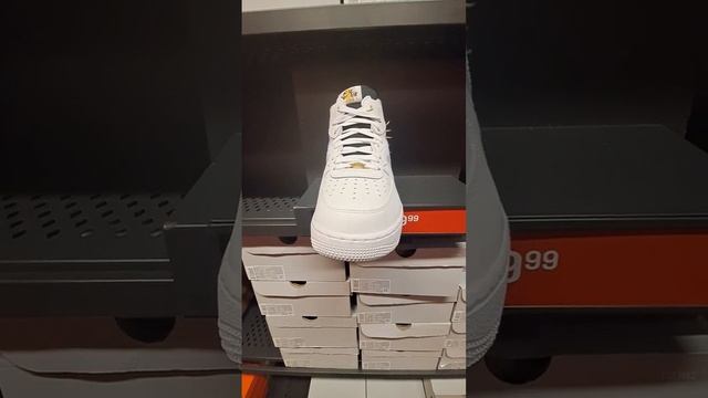 AIR FORCE 1 MID REACT смотреть онлайн