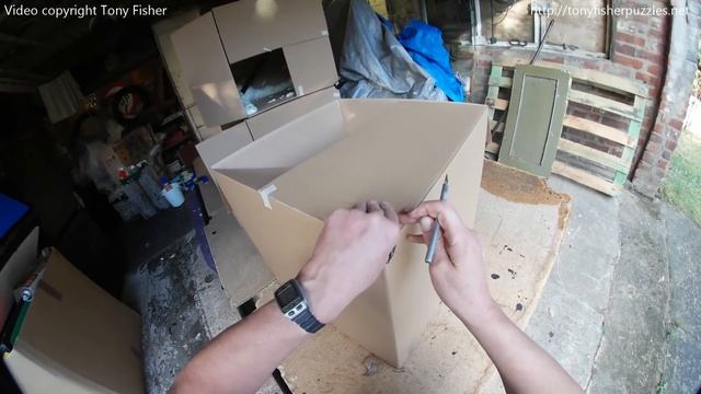 How it's made: 2.02m / 6' 7" Rubik's Cube (construction of Guinness World Record 3x3x3 puzzle) смотреть онлайн