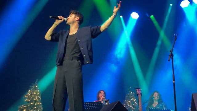 Happy Holidays/It's The Holiday Season - Darren Criss - Wind Creek Event Center - December 17, 2022 смотреть онлайн