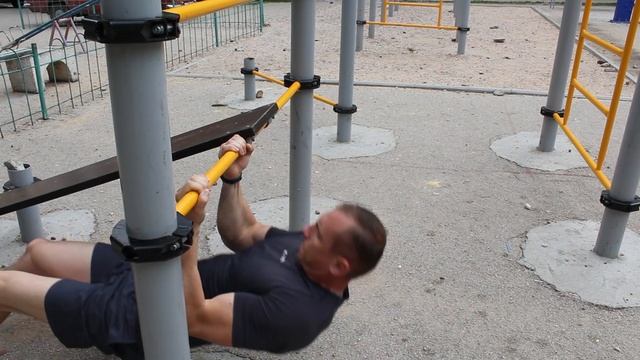 Как накачать большие "банки"на турнике? 3 лучших суперсета.И секретное упражнение! смотреть онлайн