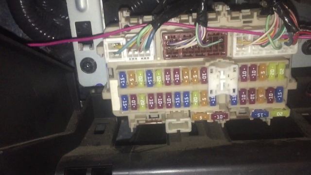 Nissan X Trail Hybrid Fuse Box Location and Information смотреть онлайн