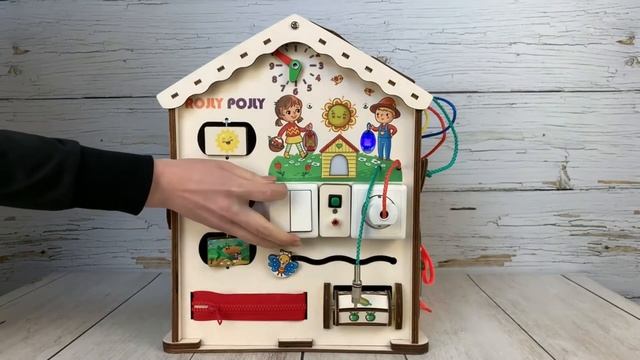 Rolly Polly Бизиборд Развивающий домик со светом Веселая Ферма смотреть онлайн