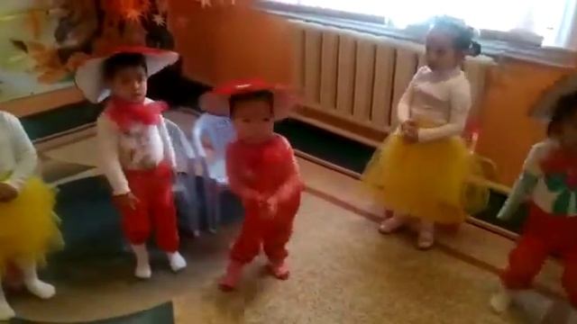 Танец в садике золотая осень смотреть онлайн