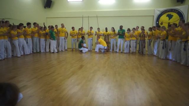 Axe Capoeira azul-marrom смотреть онлайн