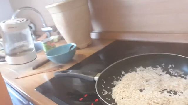 Готовлю рис басмати с яйцом на ужин, Нижневартовск июнь 2018 смотреть онлайн