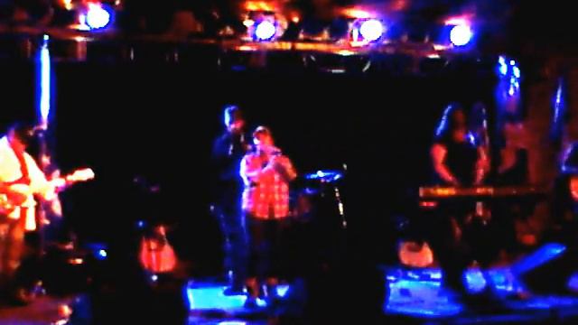 "Good Hearted Woman" (cover- sound check) The Terri Anne Strongarm Band смотреть онлайн