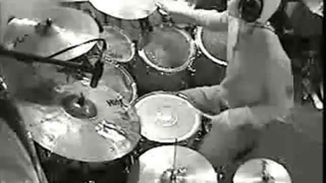 Steven Crammer playing Panasonic Youth смотреть онлайн