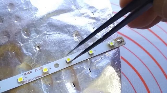 Как паять СМД светодиод. смотреть онлайн