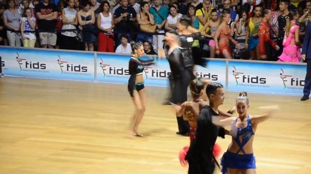 Campionato Italiano FIDS 2015 - Danze Latino Americane 16/18 B2 - SAMBA - 1° Turno смотреть онлайн