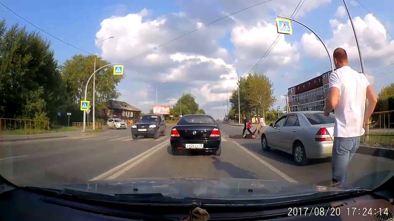 Медленный пешеход vs Торопящийся водитель смотреть онлайн