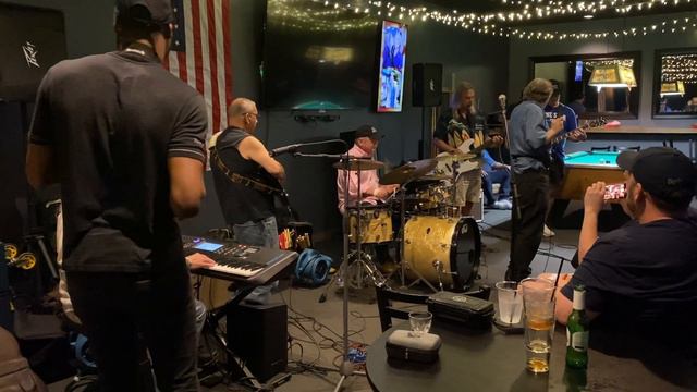 Speedo "Harmonica" Jones-Three Hours Past Midnight смотреть онлайн