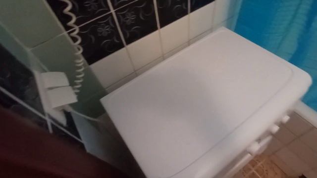 На каком расстоянии должна быть розетка от раковины