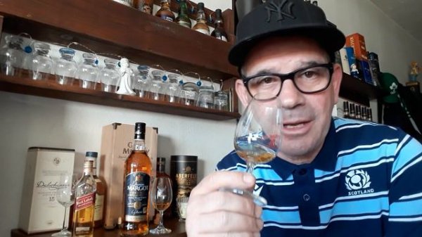 Johnny Walker Red Label vs Queen Margot 8 years Blended Scotch Whiskies