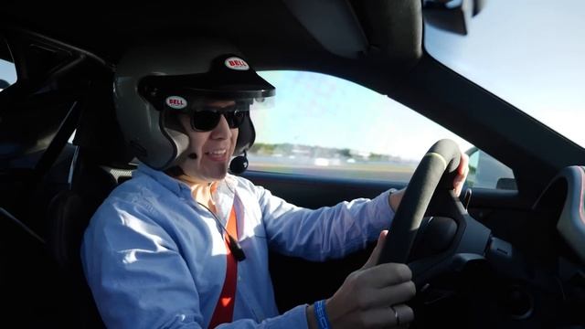 En Porsche se han vuelto ¡LOCOS!, probamos el nuevo 911 GT3 RS (992) | Diariomotor смотреть онлайн