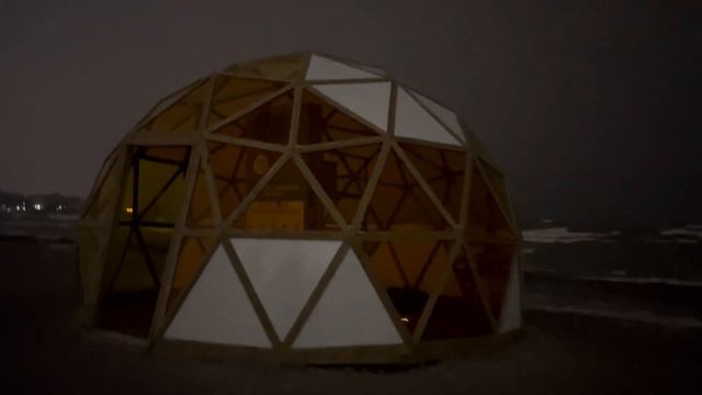 Midnight Mission #1 - Stealth camping at The Hive смотреть онлайн