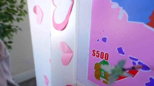 Throw A Dart At A Map On Valentines Day! смотреть онлайн