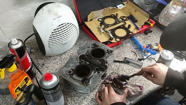 How to Clean Pistons, Rings and Groves DIY EASY смотреть онлайн