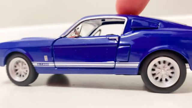 Гоночные машинки ездят сами - Машинки игрушки для детей смотреть онлайн