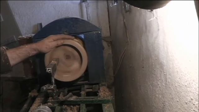 Точение сегментной вазы для печения и конфет смотреть онлайн