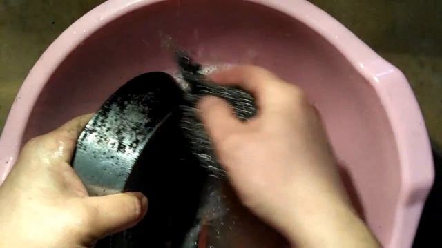 как очистить сковороду от сильного нагара смотреть онлайн