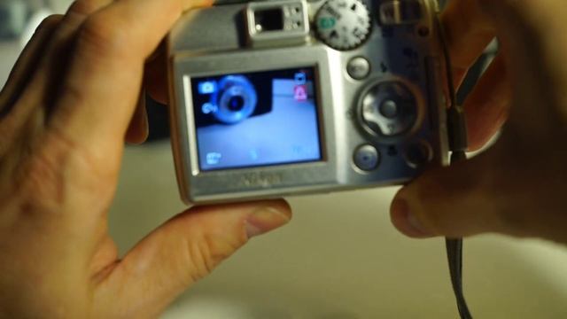 20 летний цифровичок снимает лучше чем IPhone (кликбейт)? Nikon Coolpix 4600. CCD матрица. смотреть онлайн