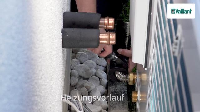aroTHERM plus VWL Wärmepumpe: Installation mit Standard-Anschlusssatz смотреть онлайн