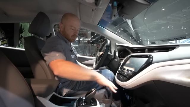 Opel Ampera-e má dojazd 500km - Autosalón Paríž 2016 - GARÁŽ.TV смотреть онлайн