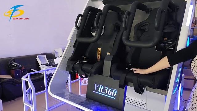 Two-person 360VR, 360-degree Rotating Roller Coaster Real Experience.