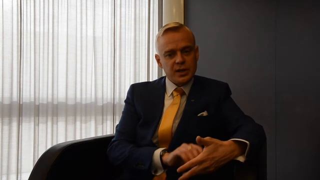 Kansanedustaja Heinosen Ajankohtainen Vartti 23.10.2018 смотреть онлайн