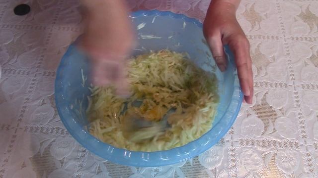 Оладьи из кабачков с сыром. смотреть онлайн