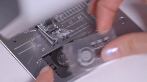 Обучающее видео Bernette b37 / b38 #2 заправка верхней и нижней нитей