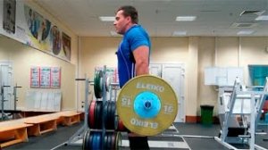 Шраги (трапеции) со штангой: техника выполнения