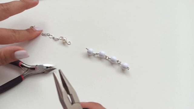 Держатель для очков из бусин и цепочкиДержатель для очков из бусин и цепочки смотреть онлайн