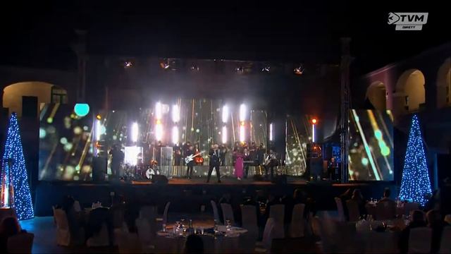 The Palace String Orchestra ft. Ozzy Lino & Megan - STARLIGHTS - (NYE Celebrations 2022) смотреть онлайн