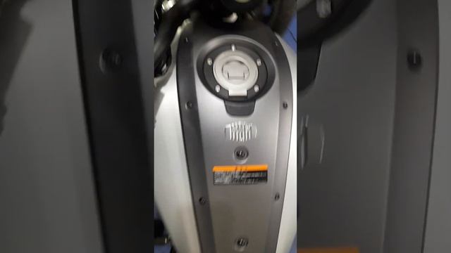 Номер рамы (VIN) и двигателя мотоцикл Yamaha XSR700 Place of VIN number and engine number смотреть онлайн