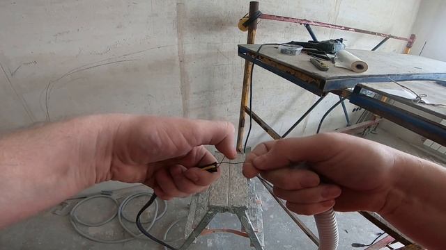 Заправка кабеля в гофру. смотреть онлайн