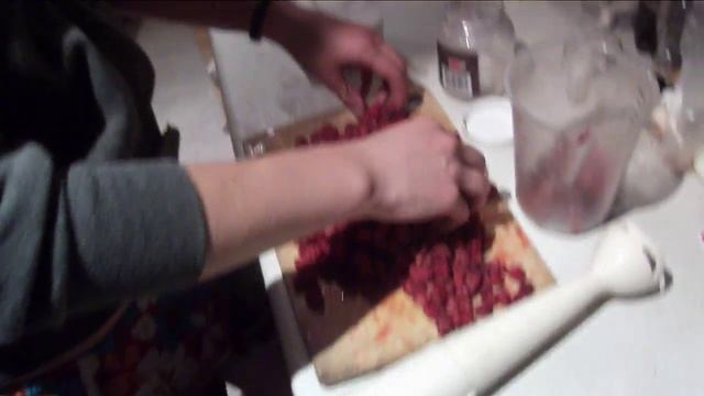 Свежая малина перетёртая с сахаром на зиму(без варки) смотреть онлайн