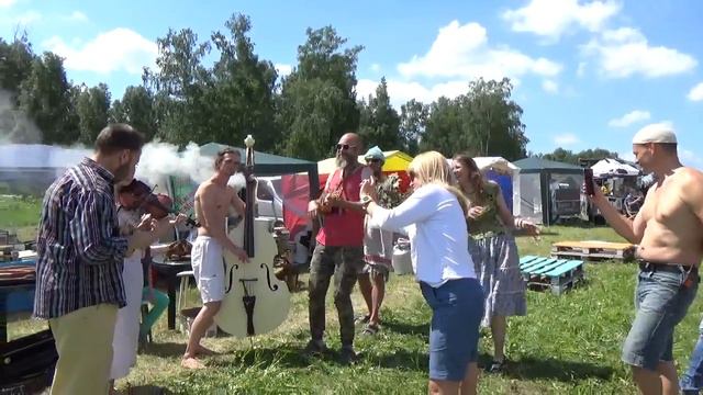 Песня "Падает снег" | Группа "Куба" и Николай Иванов смотреть онлайн