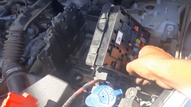 LOCALIZAÇÃO DO FUSÍVEL DO MOTOR DE PARTIDA FORD KA ANO 2019 смотреть онлайн