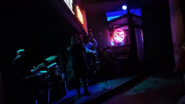 JAZZ @THE HAT BAR #moscow #russia #2022 #jazz смотреть онлайн