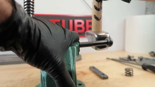 Rusty Swivel Vise - Perfect Restoration.mp4 смотреть онлайн