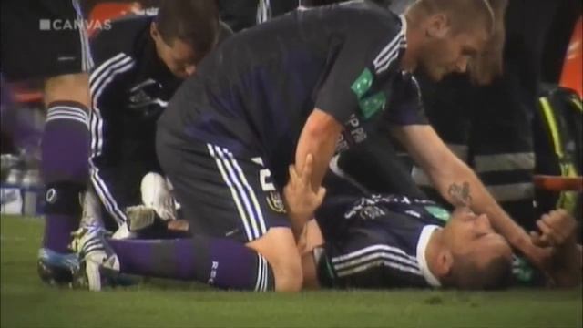 Marcin Wasilewski - Broken leg смотреть онлайн