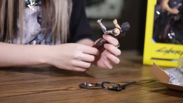 UNBOXING Johnny Silverhand - Mcfarlane Toys | What's in the box? смотреть онлайн