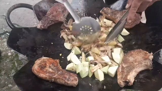 Жарим мясо с овощами на садже??????? #свинина #мясо #совощами #садж #дискотбороны смотреть онлайн