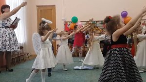 Мама, будь всегда со мною рядом. Танец