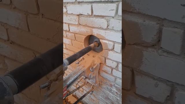 Алмазное сверление кирпича диаметром 200 мм смотреть онлайн