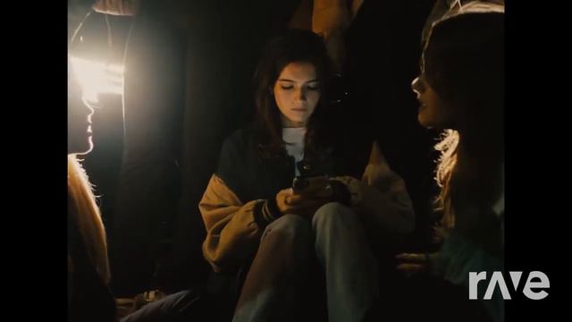 DRUNK TXT YOU - THE KID LAROI FT LEXI JAYDE смотреть онлайн