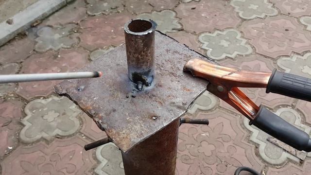ЛАЙФХАК ИЗ 90-Х. ЧТО БУДЕТ ЕСЛИ СМЕШАТЬ УГОЛЬ И СЕЛИТРУ ЧАСТЬ 1 смотреть онлайн